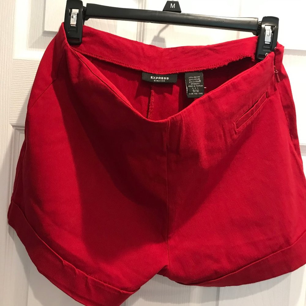 Express Shorts